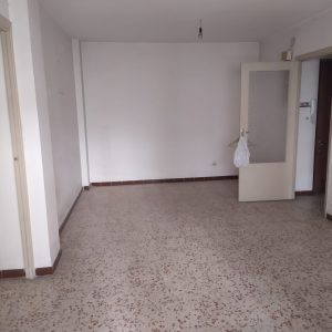 ¡Oportunidad! Piso y cochera en Avenida